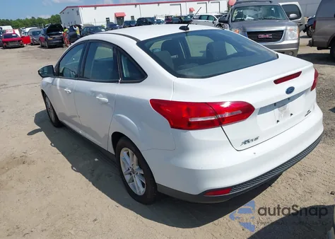 2016 Ford Focus Se z USA, uszkodzony, nr VIN 1FADP3F22GL300841